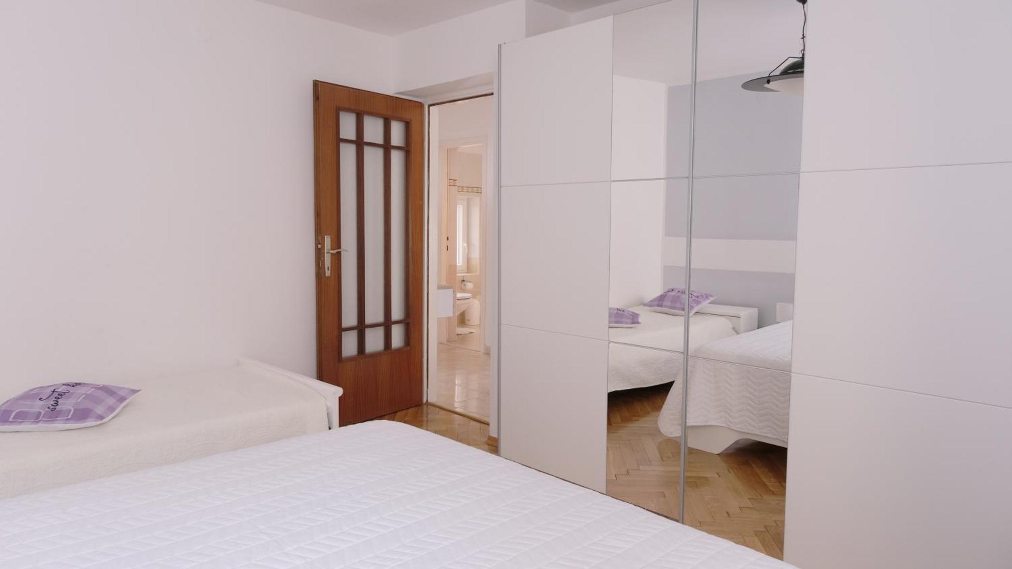 Lucy Apartment ราบัซ ภายนอก รูปภาพ