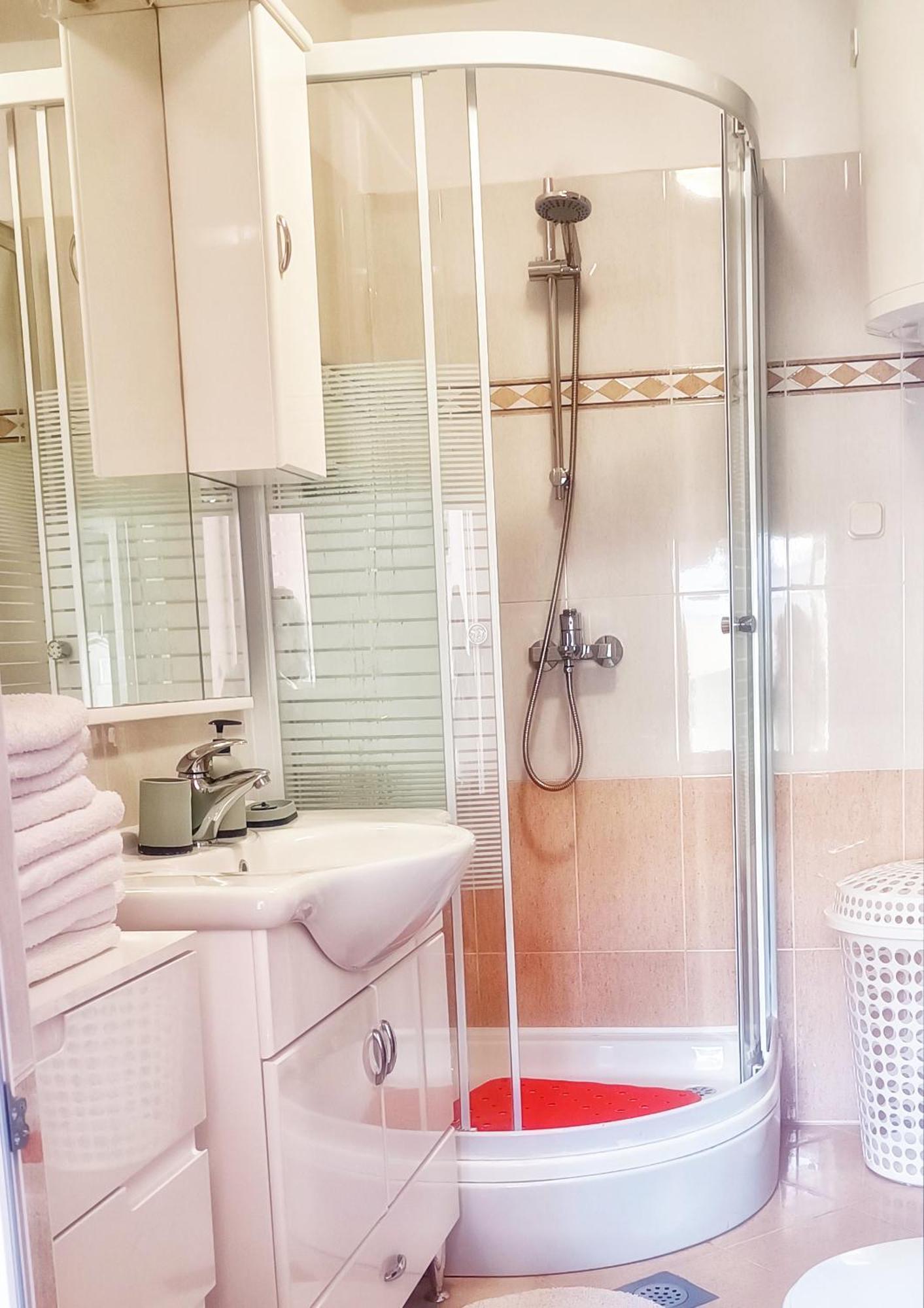Lucy Apartment ราบัซ ภายนอก รูปภาพ